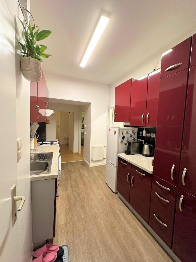 Apartamento Cosy & Quiet In 17Th District Viena Exterior foto