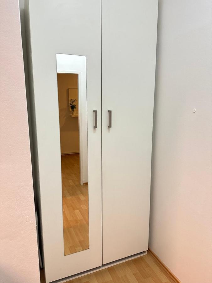 Apartamento Cosy & Quiet In 17Th District Viena Exterior foto