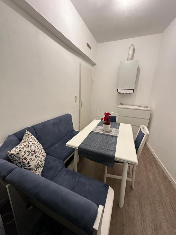 Apartamento Cosy & Quiet In 17Th District Viena Exterior foto