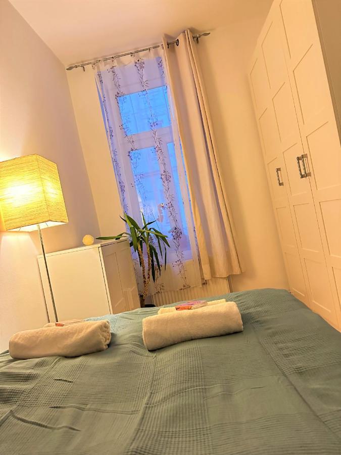 Apartamento Cosy & Quiet In 17Th District Viena Exterior foto