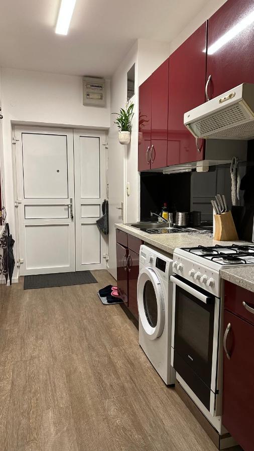 Apartamento Cosy & Quiet In 17Th District Viena Exterior foto