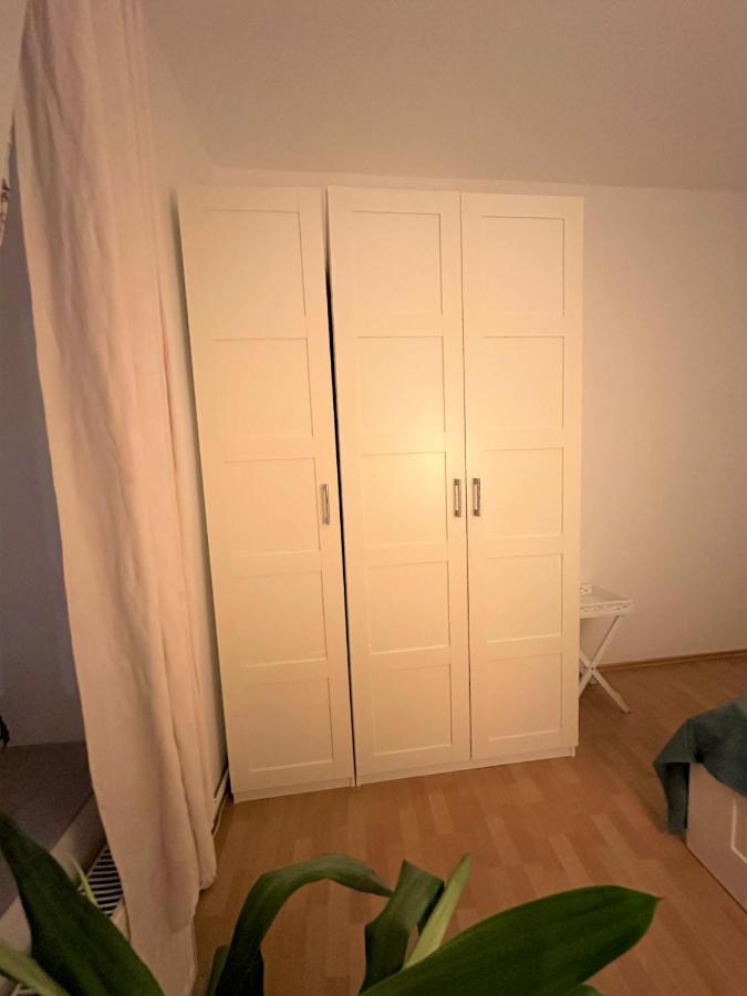 Apartamento Cosy & Quiet In 17Th District Viena Exterior foto